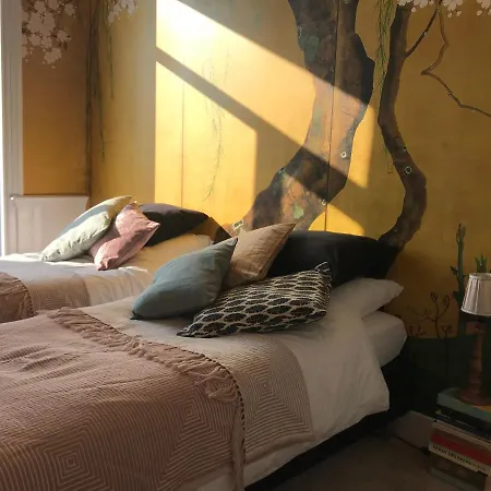 Valkenbos * Гаага