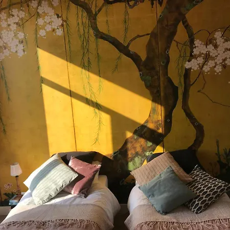 Valkenbos فندق مبيت وإفطار *