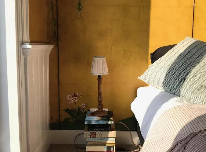 לינה וארוחת בוקר Valkenbos *