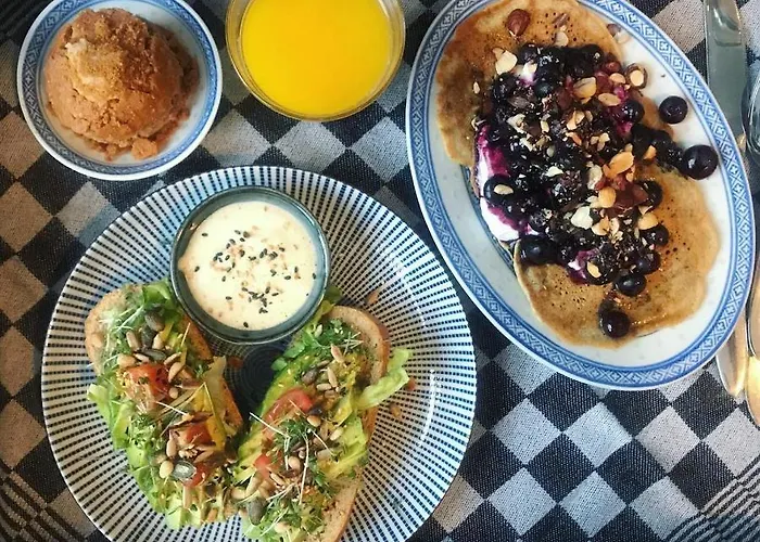 Valkenbos לינה וארוחת בוקר *